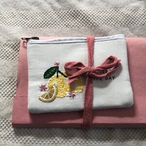 Mud pie two piece journal and purse👜👜👜